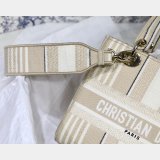 Lady Christian Dior Top Quality 24cm Embroidery Fake Bags